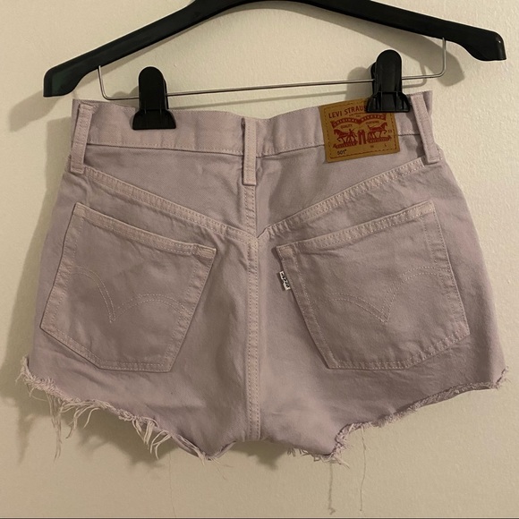 LEVI LAVENDER 501® ORIGINAL HIGH RISE WOMEN'S SHORTS - Picture 2 of 8